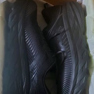 Hoka One One Bondi 7 Sz 9.5 medium width